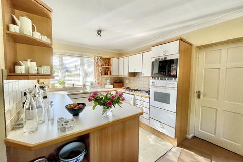3 bedroom detached house for sale, Snitterfield Street, Hampton Lucy CV35