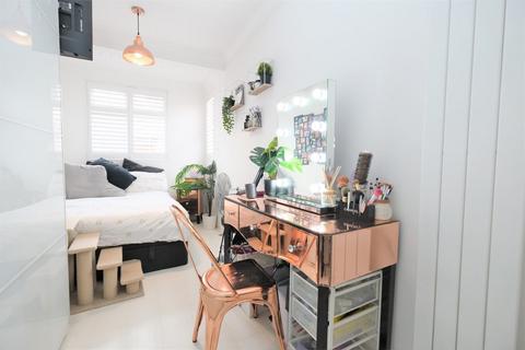 61 Ridgeway Crescent, Orpington, BR6 9QW