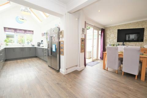 61 Ridgeway Crescent, Orpington, BR6 9QW