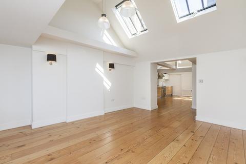 3 bedroom apartment to rent, Tavistock Street, Covent Garden
