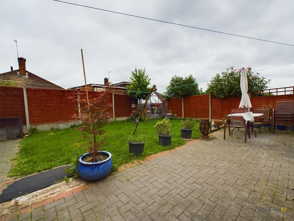 Castle Hill, East Leake 2 bed semidetached bungalow for sale £220,000