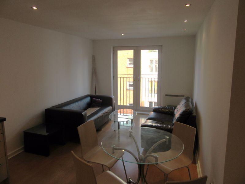 Elmira Way, Salford 2 bed apartment to rent £1,100 pcm (£254 pw)