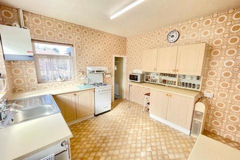 4 bedroom semi-detached house for sale, Arundel Road, Littlehampton