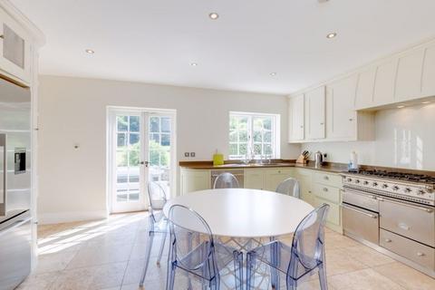 44 Willifield Way, London, NW11 7XT