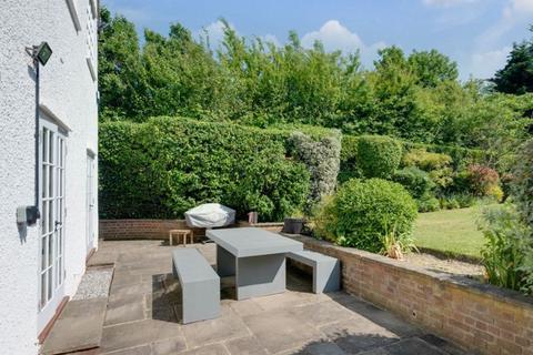 44 Willifield Way, London, NW11 7XT