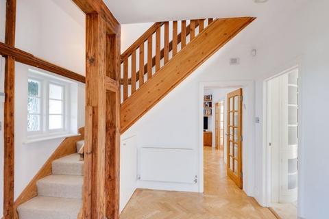 44 Willifield Way, London, NW11 7XT