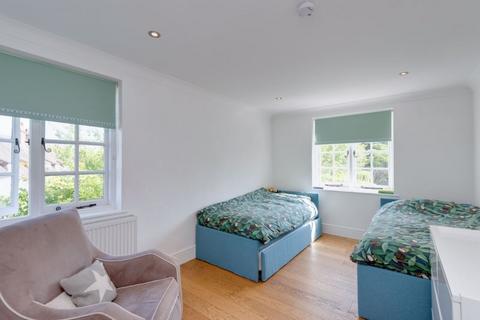 44 Willifield Way, London, NW11 7XT