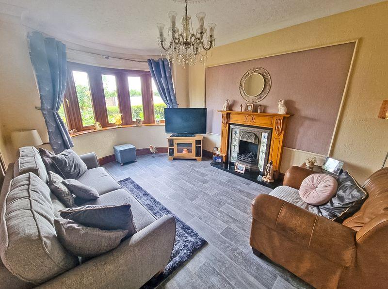Wolverhampton Road West, Bentley... 3 bed detached house £220,000
