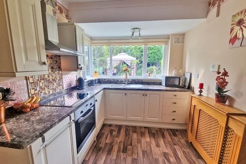 62 Wolverhampton Road West, Walsall, WS2 0BS