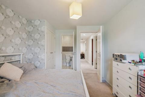 undefined, Stoke Poges 2 bedroom Ground Floor Apartment £1525 Available 1st April
