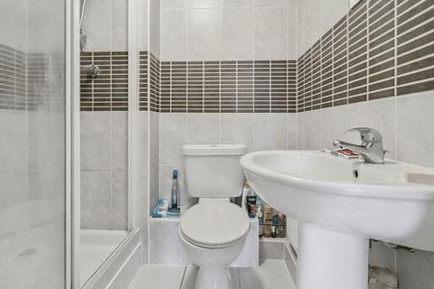 undefined, Stoke Poges 2 bedroom Ground Floor Apartment £1525 Available 1st April