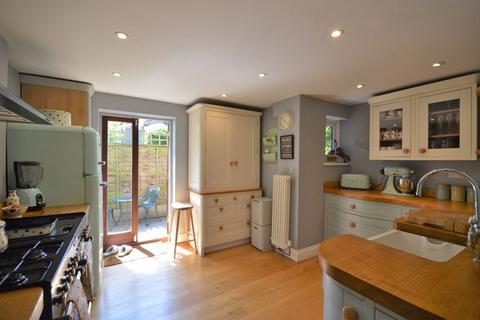1a Moorfield, Haslemere, GU27 3SH