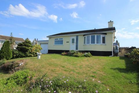 2 bedroom detached bungalow for sale - Wendon Drive, Amlwch