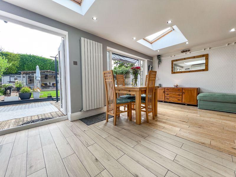Kitchen dining room