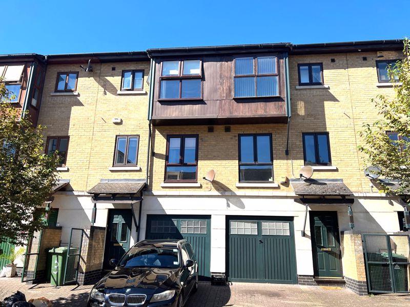 Keats Avenue, London 3 bed townhouse to rent £2,650 pcm (£612 pw)