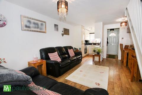 1 Hunters Reach, Waltham Cross, EN7 6HQ