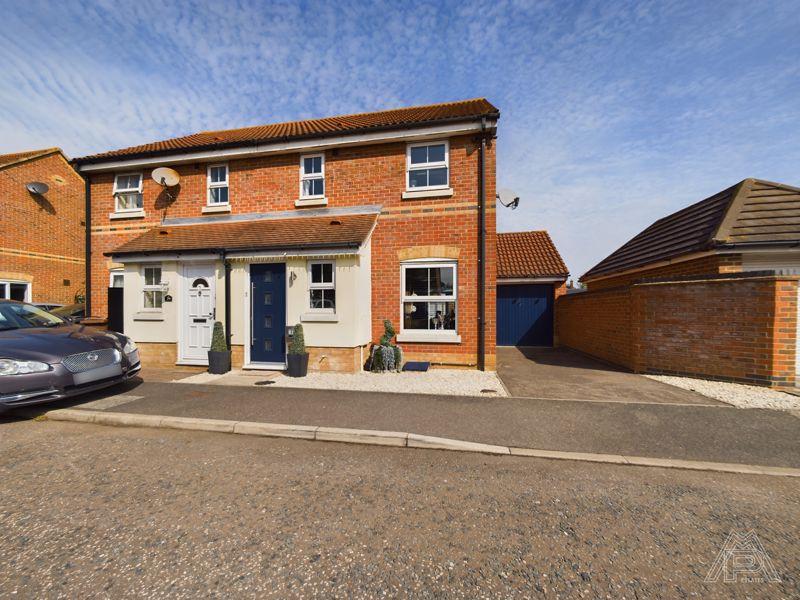 Fyfield Drive, South Ockendon 3 bed semidetached house for sale £425,000