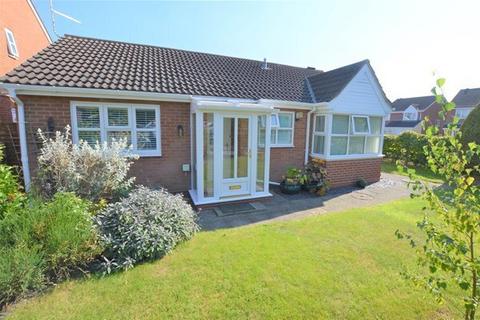 2 bedroom detached bungalow for sale - Country Meadows, Market Drayton, Shropshire