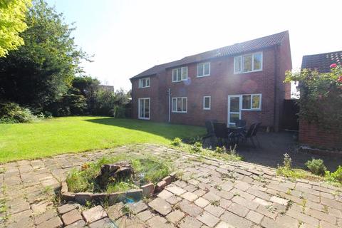 5 Albany Gate, Stoke Gifford, Bristol, BS34 8UJ