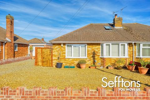 3 bedroom chalet for sale - Varvel Avenue, Sprowston, Norwich, NR7 8PJ.