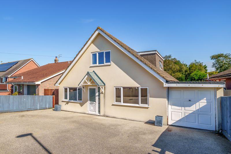 Corfe View Road, Corfe Mullen, BH21 4 bed detached house £537,500