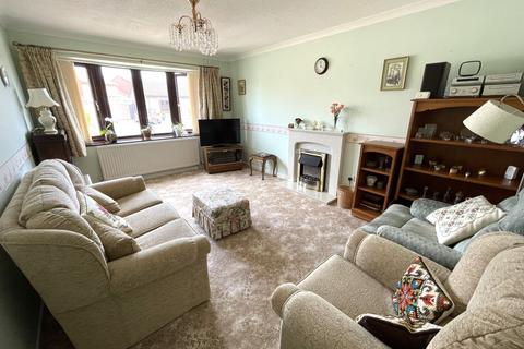 3 bedroom bungalow for sale, Warwick Gardens, Burnham-On-Sea, Somerset, TA8