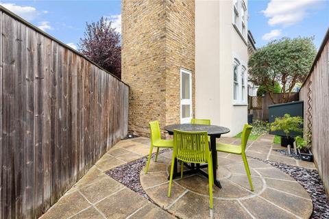 3 bedroom end of terrace house to rent, Riversdale Road, London, N5