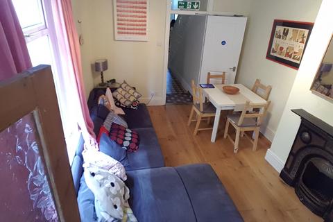 1 bedroom house to rent, Pantygwydr Road, Brynmill, Swansea