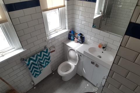 1 bedroom house to rent, Pantygwydr Road, Brynmill, Swansea