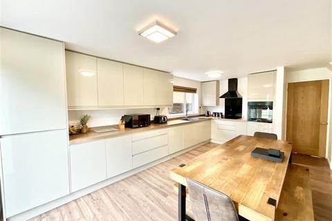 5 bedroom detached house for sale, Rufford Rise, Sothall, Sheffield, S20 2DW