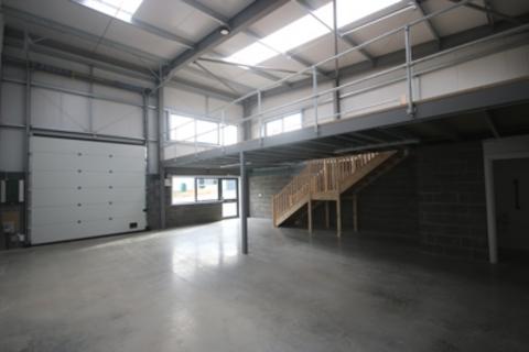 Industrial unit to rent, Unit 5, Rockhaven Business Centre, Street Business Park, Gravenchon Way, Street, Somerset, BA16 0HW