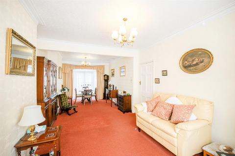 3 bedroom house for sale, Rampton Close, Chingford