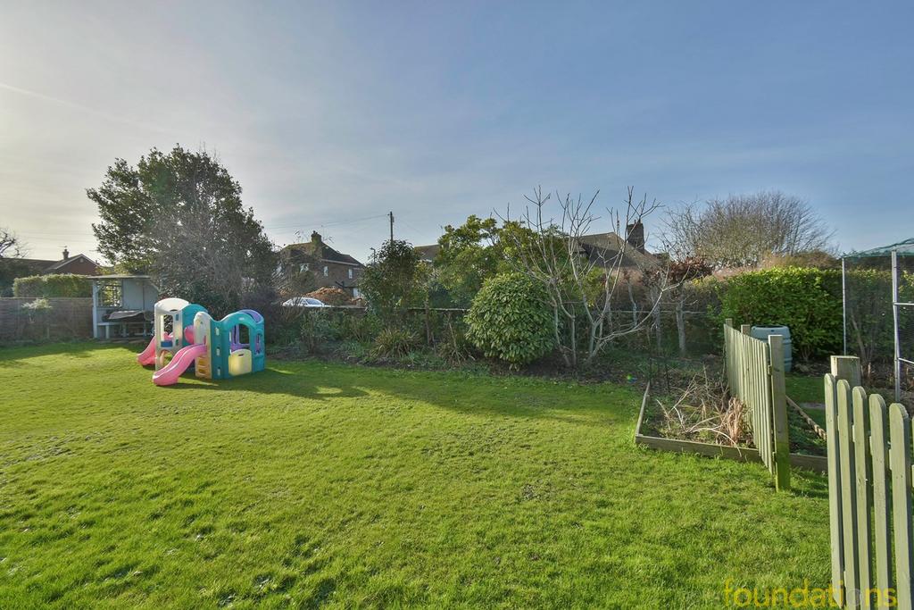 Cooden Drive, Bexhill on Sea, East Sussex, TN39 5 bed detached house