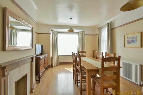 67 Cooden Drive, Bexhill-on-sea, TN39 3AY