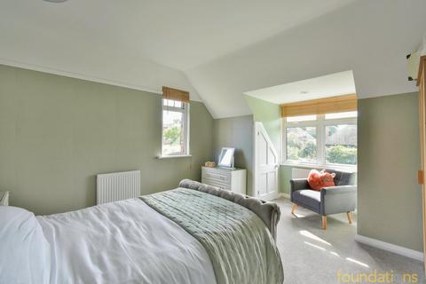 67 Cooden Drive, Bexhill-on-sea, TN39 3AY