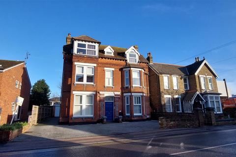 2 bedroom apartment to rent - St Peters Road, Broadstairs