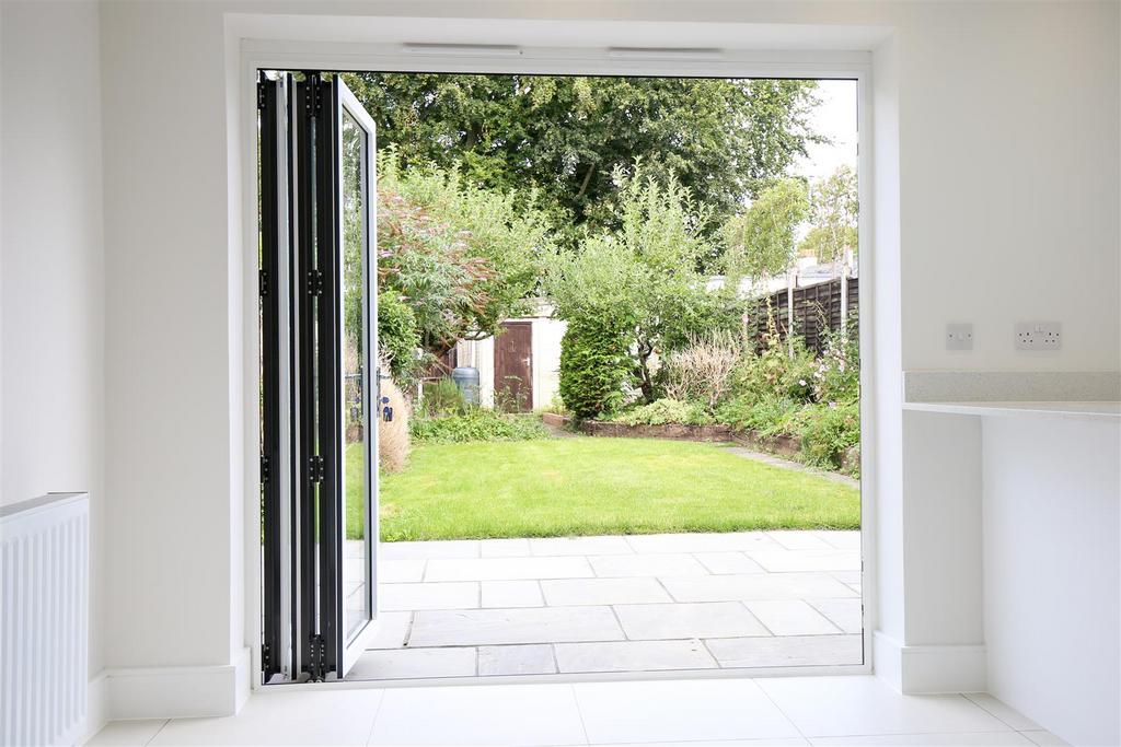 Bi folding doors to garden