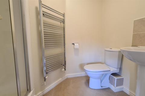 22 Meadowlands Drive, Haslemere, GU27 2FD