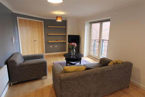 2 bedroom flat to rent, Turlow Court, Leeds