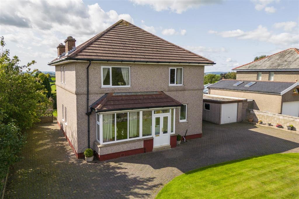 69 Robin Lane, Bentham 4 bed detached house for sale £450,000