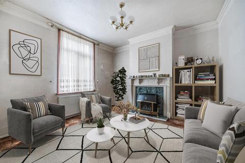 100 Albany Road, London, SE5 0DA
