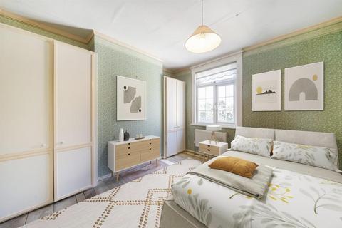 100 Albany Road, London, SE5 0DA