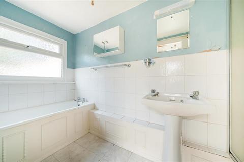 100 Albany Road, London, SE5 0DA