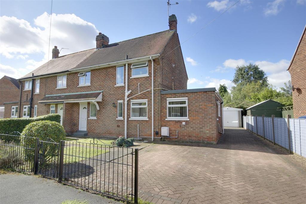Grange Park, Brough 3 bed semidetached house for sale £259,950