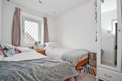 43 Canada Road, Rawdon, Leeds, LS19 6LR