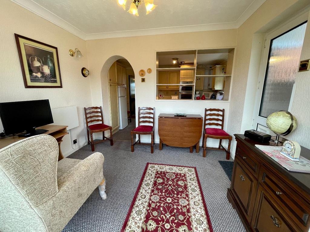 Dining room/playroom