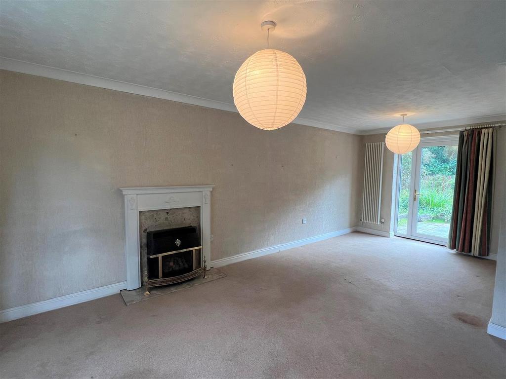 Mill Farm Drive, Randlay, Telford 2 bed detached bungalow for sale £