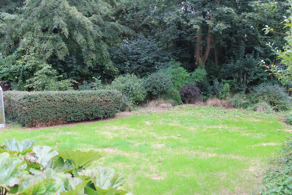 Mill Farm Drive, Randlay, Telford 2 bed detached bungalow for sale £