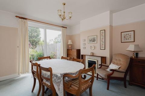 48 Waverley Road, Epsom, KT17 2LT