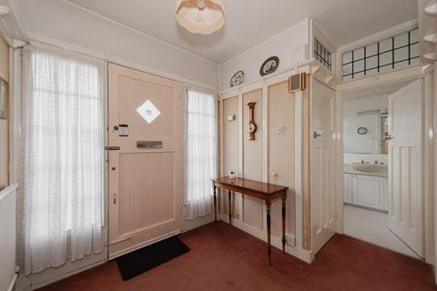48 Waverley Road, Epsom, KT17 2LT